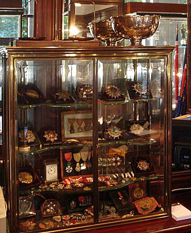 Vitrine décoration militaire