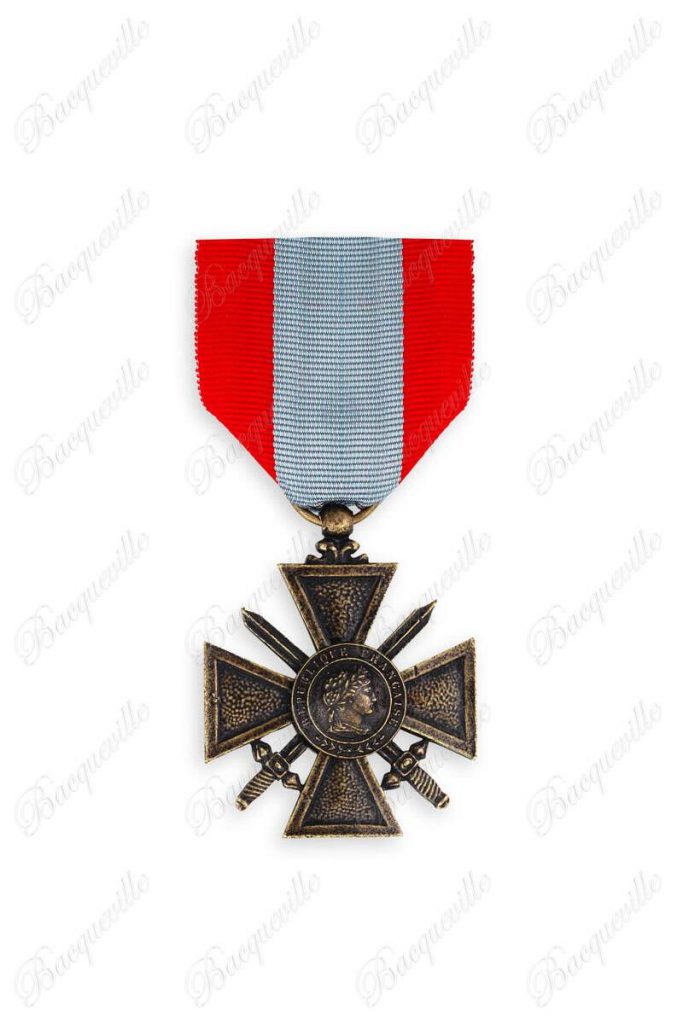 Médailles Décorations Militaires, Croix de Guerre, médailles pendantes